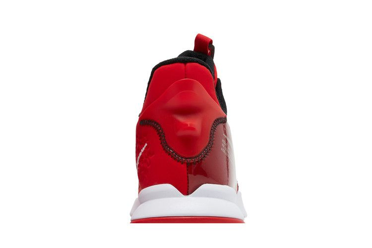 Кроссовки Nike LeBron Witness 5 'University Red'