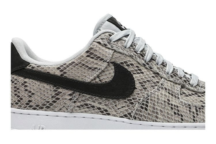 air-force-1-low-snakeskin-bq4424-100_01