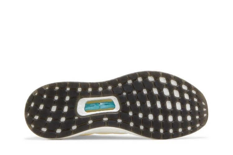 Кроссовки Adidas Terrex Free Hiker Made To Be Remade 'Non Dyed'