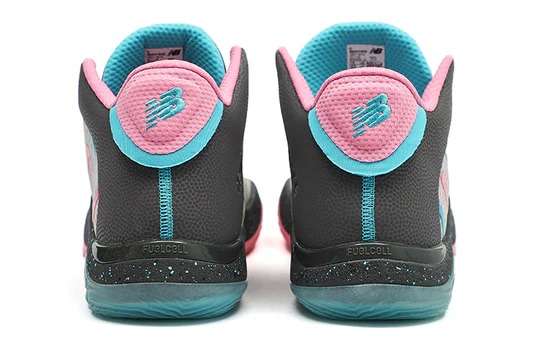 New-Balance-Two-WXY-V2-Gum-Wall-1