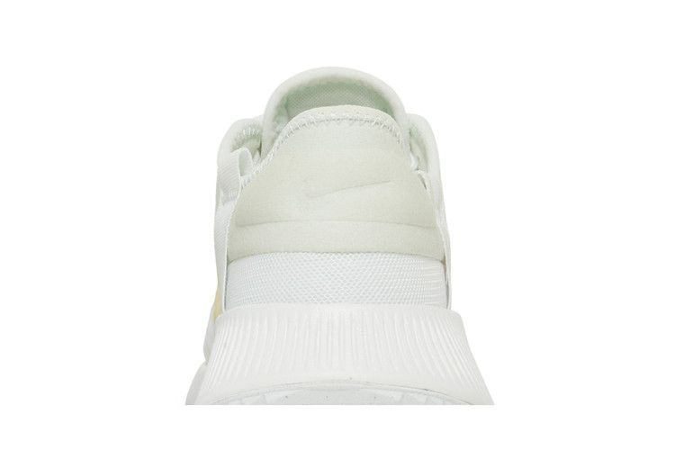 Кроссовки Nike Wmns Reposto 'White Saturn Gold'