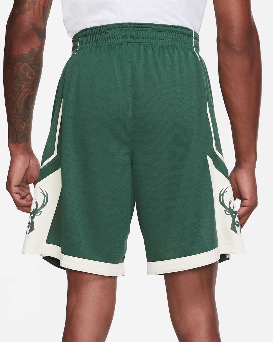 Баскетбольные шорты Nike NBA MIL 23-24 Icon Edition Swingman