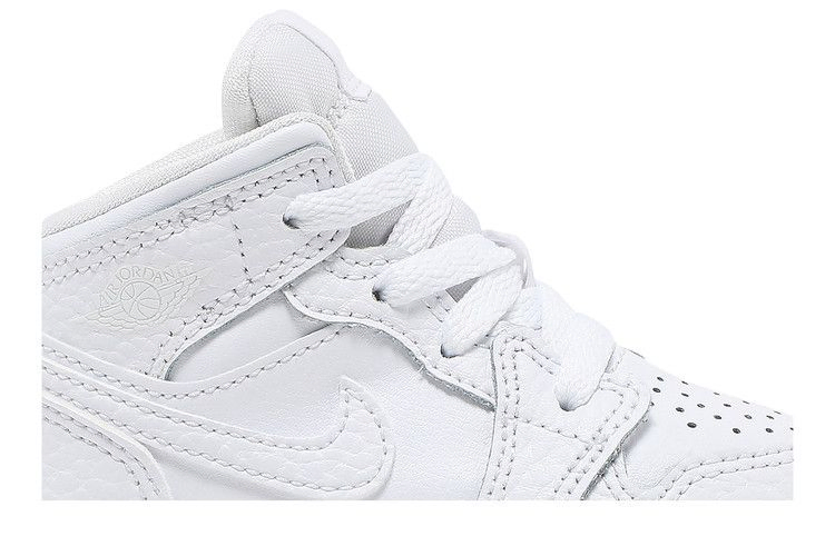 air-jordan-1-mid-td-triple-white-640735-130_01