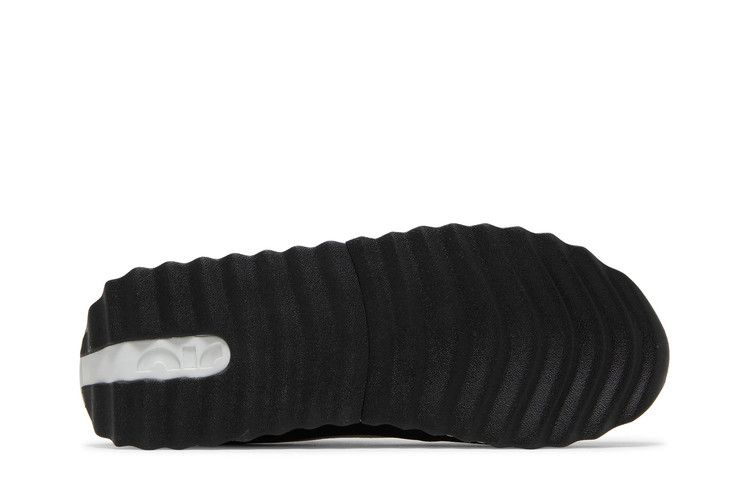 air-max-dawn-black-white-dj3624-001_03
