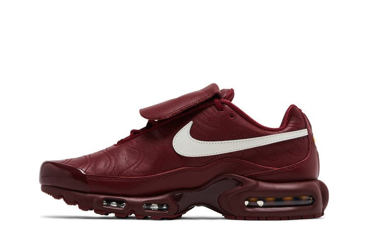 Кроссовки Nike Air Max Plus Tiempo 'Team Red'