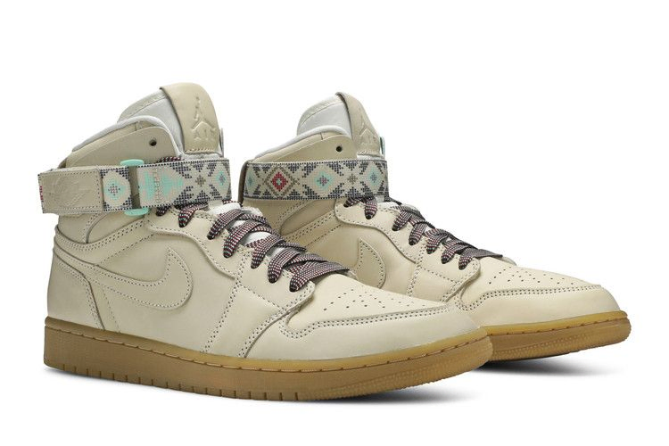 air-jordan-1-retro-hi-strap-n7-ar4410-207_07