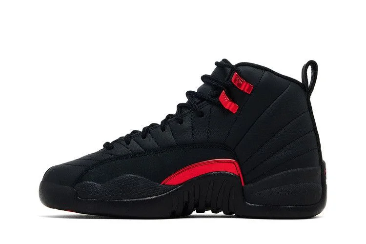 Krossovki-Air-Jordan-12-Retro-GS-Bloodline-2