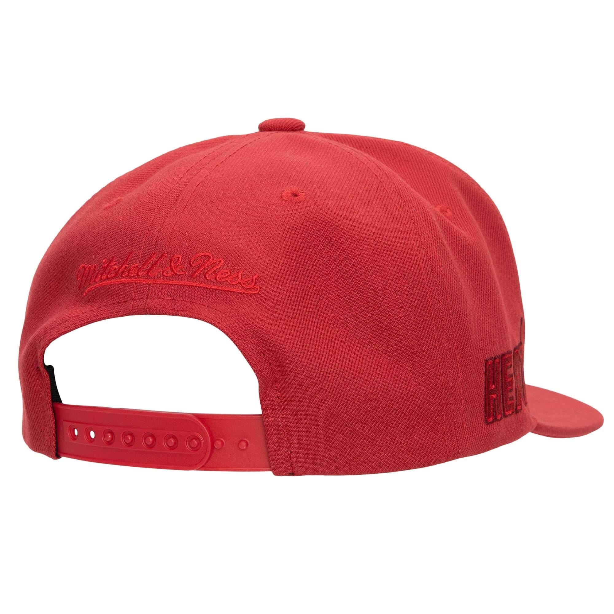 Бейсболка Mitchell & Ness Monochromatic Snapback HWC Miami Heat Hat