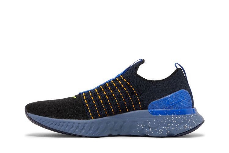 react-phantom-run-flyknit-2-black-hyper-royal-dz4849-001_02