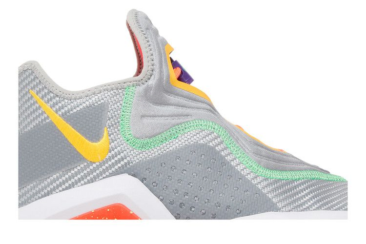 lebron-soldier-14-hare-ck6024-001_01