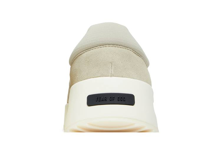 Кроссовки Fear of God Athletics x adidas Los Angeles Runner 'Sesame Cloud White'