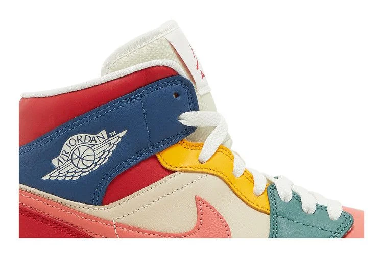Кроссовки Wmns Air Jordan 1 Mid SE 'Multi-Color'