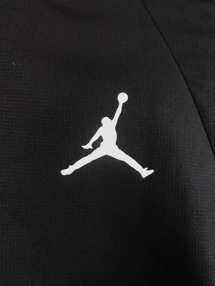 Олимпийка Nike Air Jordan Jumpman Wings GFX Windbreaker