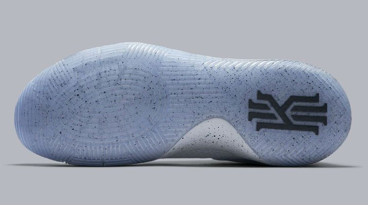 kyrie-2-battle-grey-819583-005_02