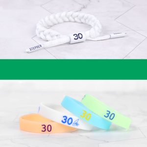 Jinduo-Curry-Logo-Glow-5-Bracelet-Set-300x300