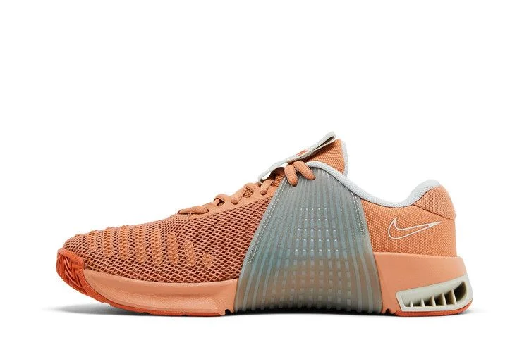 Krossovki-Nike-Wmns-Metcon-9-Amber-Brown-2
