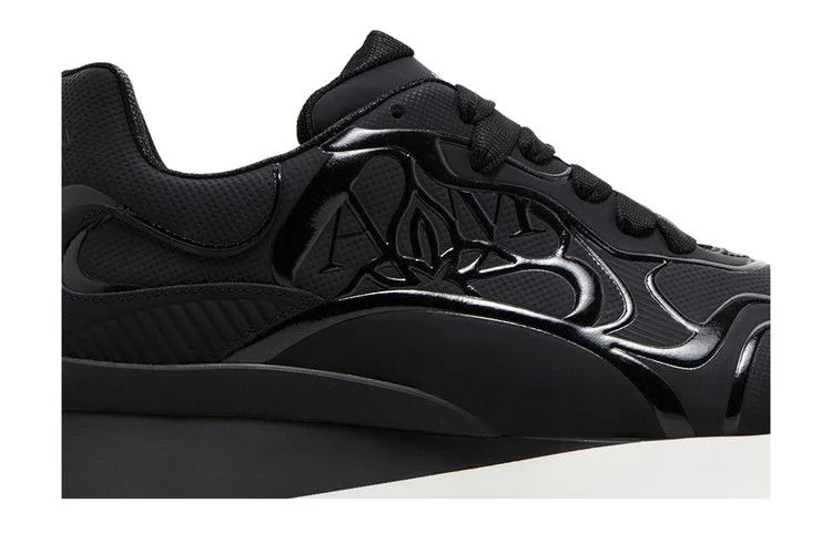Krossovki-Alexander-McQueen-Sprint-Runner-Black-White-1