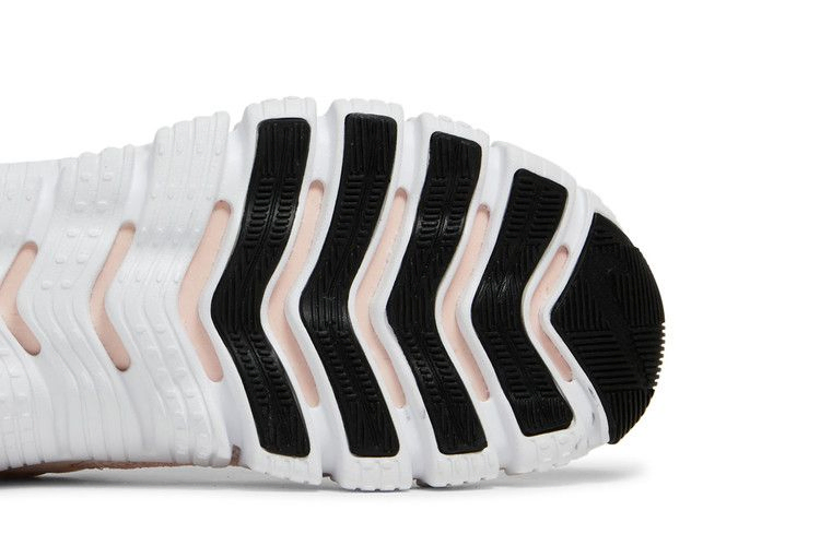 Кроссовки Nike Wmns Free Metcon 4 'Light Soft Pink'