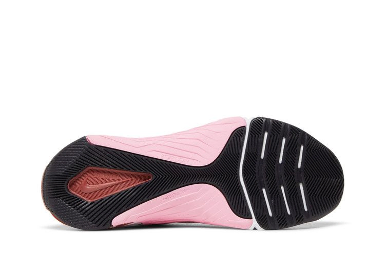 wmns-metcon-8-barely-rose-do9327-600_03