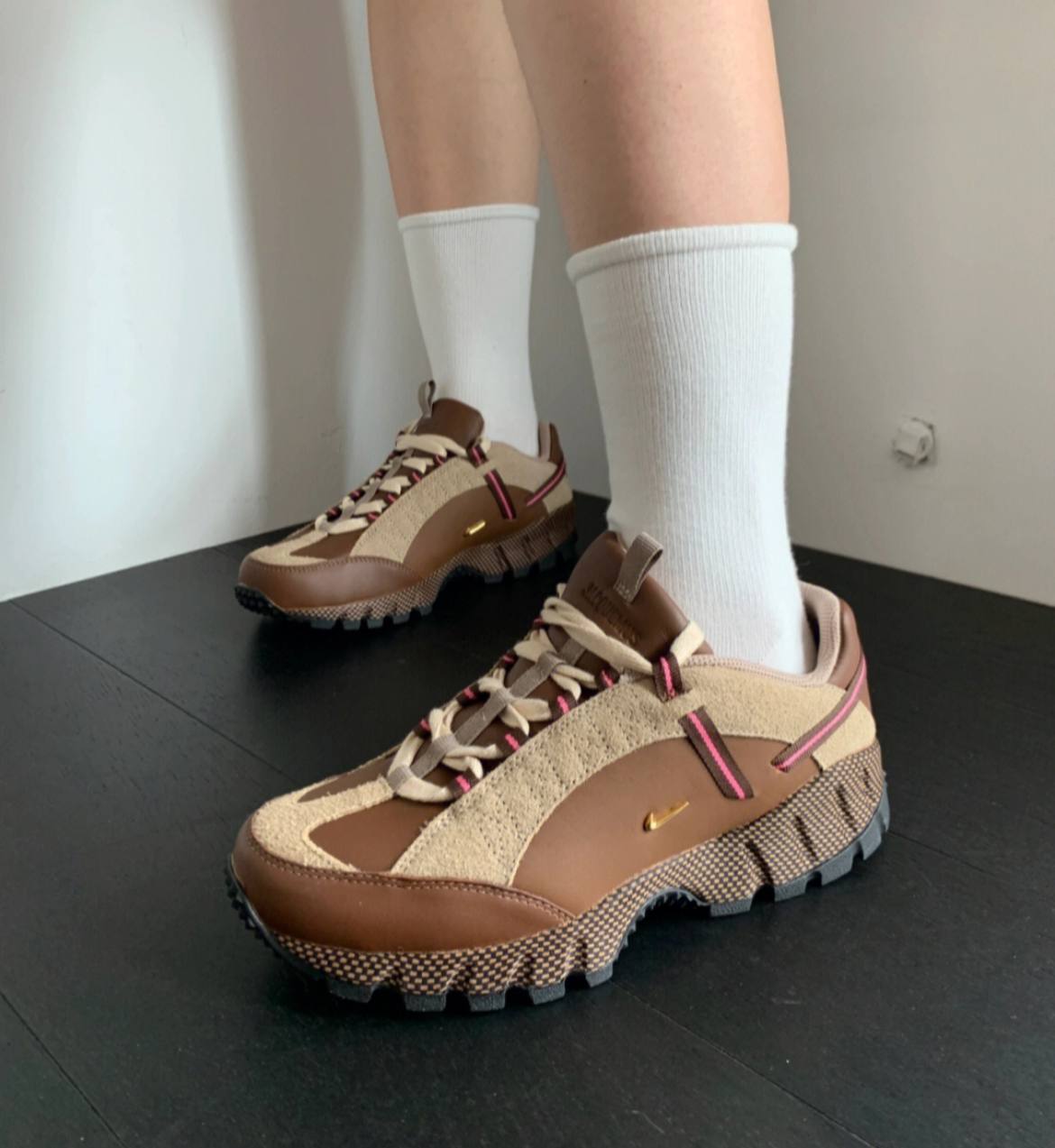 Кроссовки Jacquemus x Wmns Nike Air Humara LX Brown