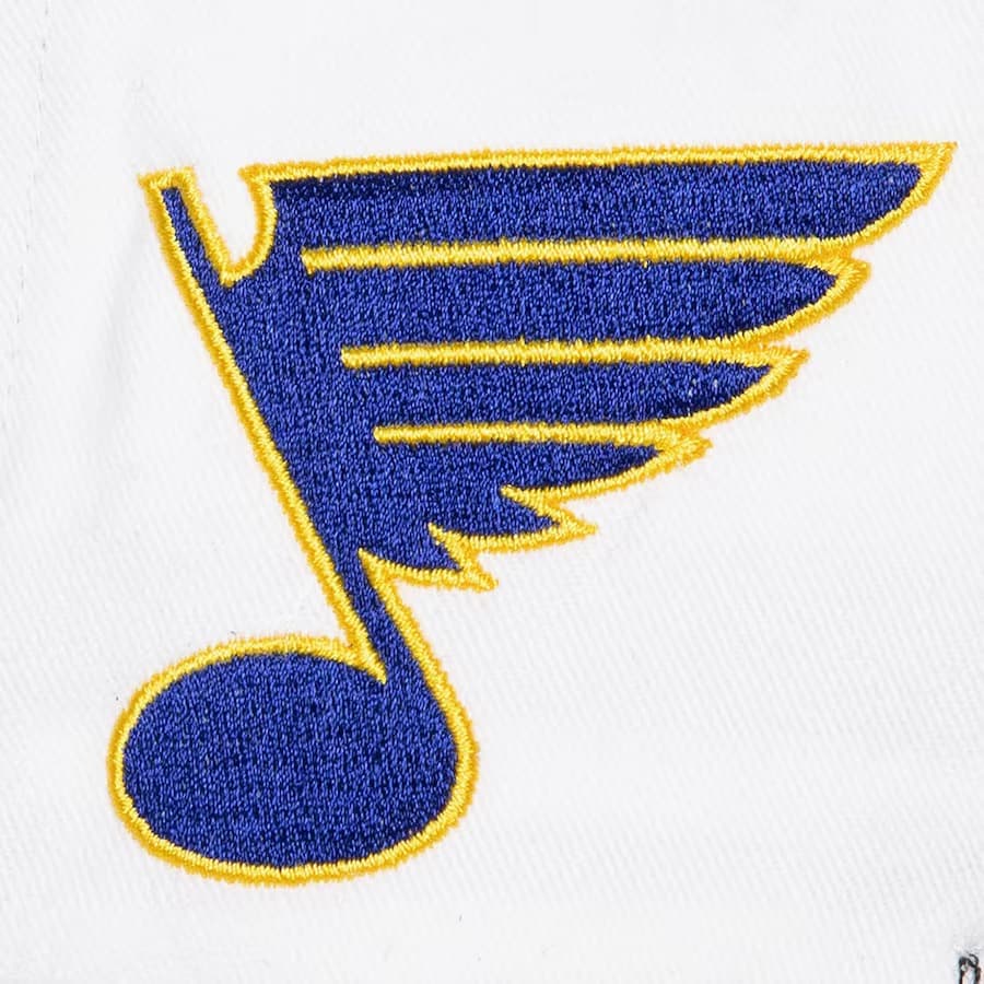 Бейсболка Mitchell & Ness White St. Louis Blues Tail Sweep Pro Vintage Snapback Hat