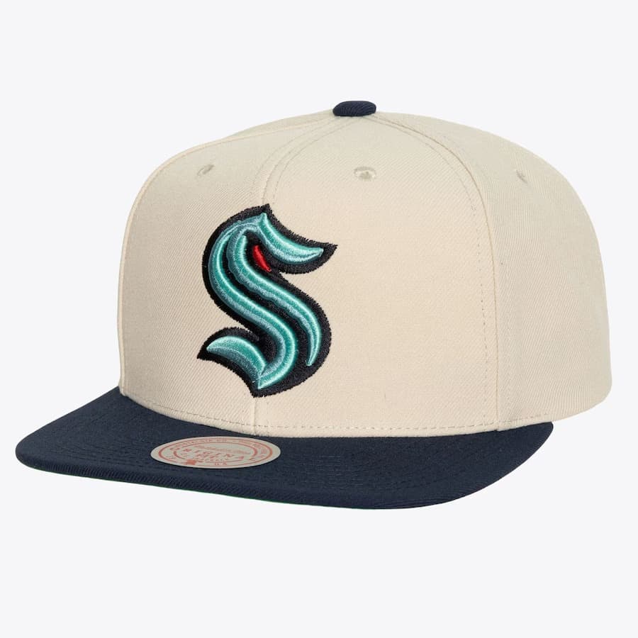Бейсболка Mitchell & Ness Cream Seattle Kraken Vintage Snapback Hat