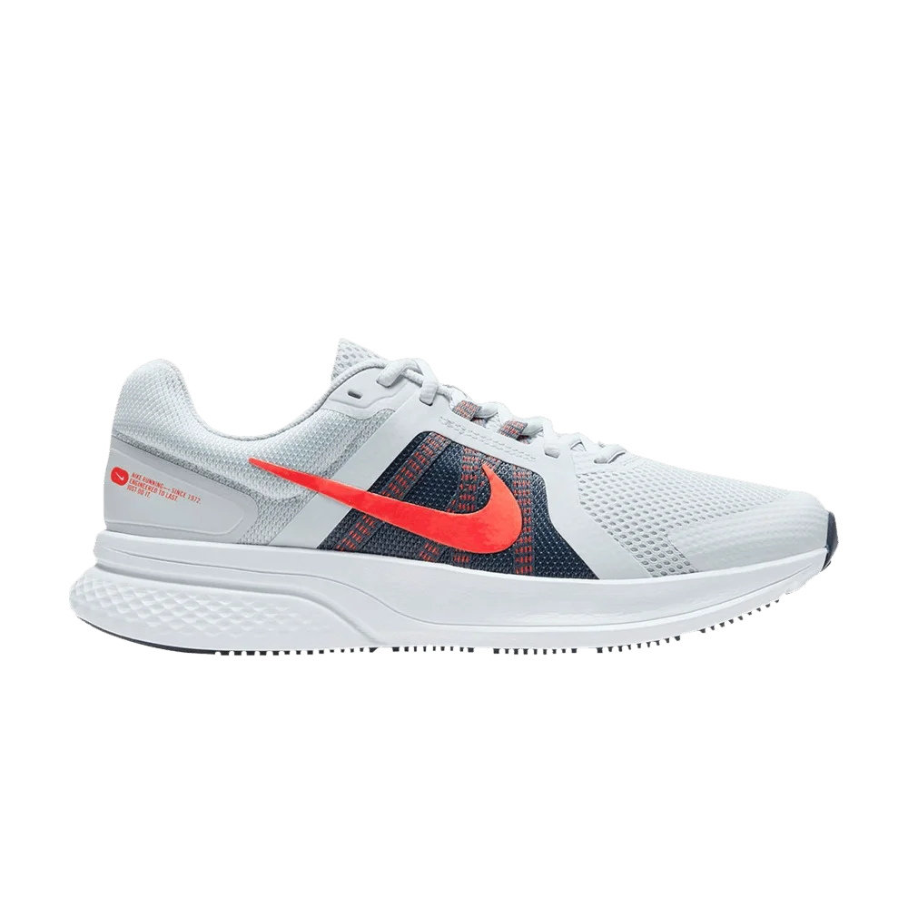 Krossovki-Nike-Run-Swift-2-Pure-Platinum-Bright-Red