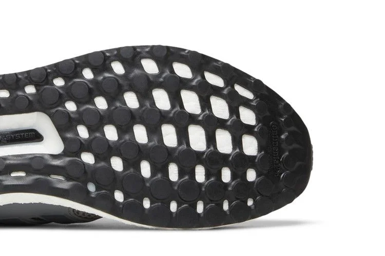 Krossovki-adidas-UltraBoost-1.0-DNA-Grey-4