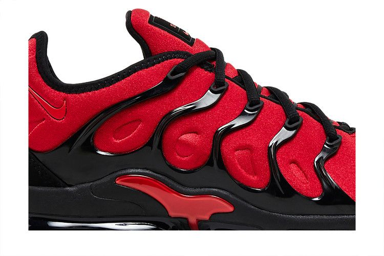 Кроссовки Nike Air VaporMax Plus 'University Red' 2024