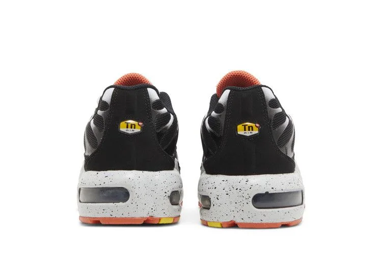 Кроссовки Nike Air Max Plus GS 'Black Turf Orange Speckled'