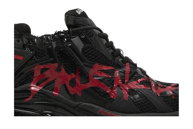 Кроссовки Balenciaga Runner Sneaker 'Graffiti - Black Red'