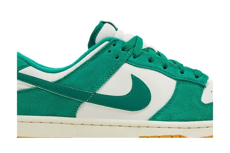 Krossovki-Nike-Dunk-Low-SE-Malachite-Gum-1