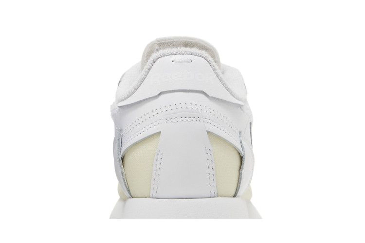 Кроссовки Maison Margiela x Wmns Classic Leather 'Memory Of - White'