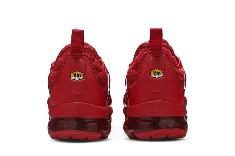 Krossovki-Nike-Air-VaporMax-Plus-Triple-Red-5
