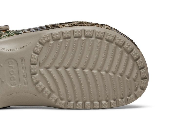 Кроссовки Crocs thisisneverthat x Realtree x Classic Clog 'Edge Camo - Walnut'