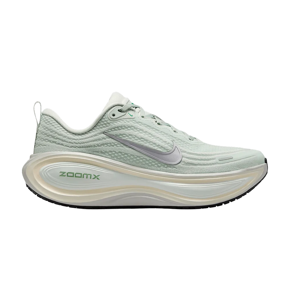 Кроссовки Nike Wmns Vomero Plus 'Light Silver'