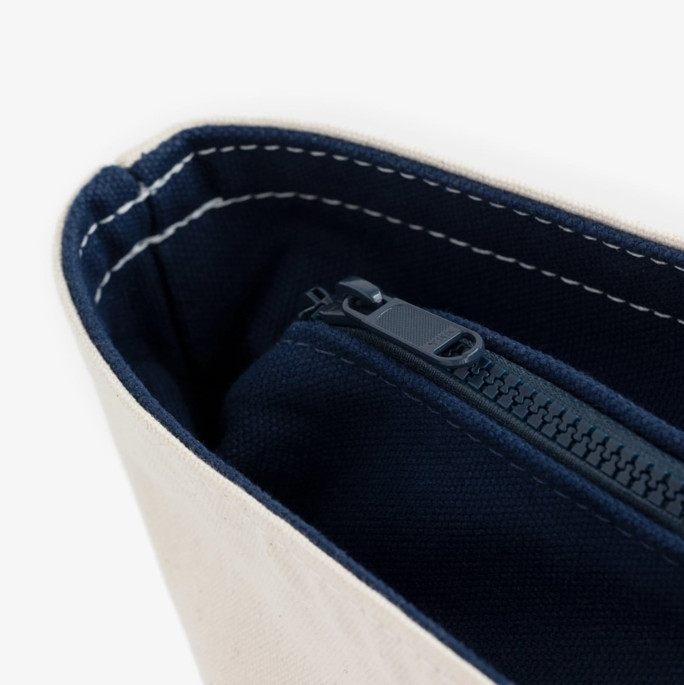 Сумка Aime Leon Dore x Porsche 911SC Grille Badge Tote Bag Cream/Navy