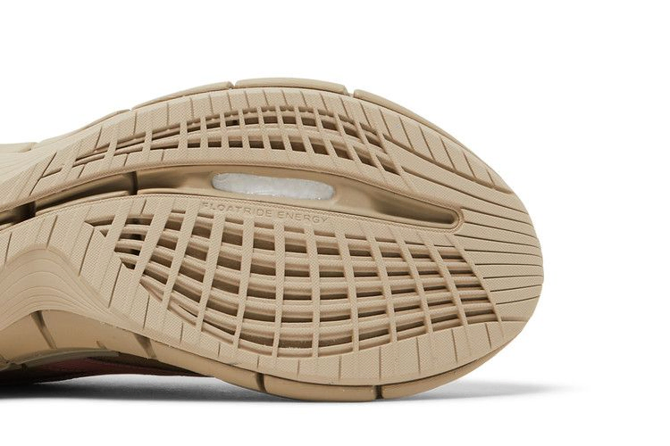 Кроссовки Street Fighter x Reebok Zig Kinetica 2.5 'Dhalsim'