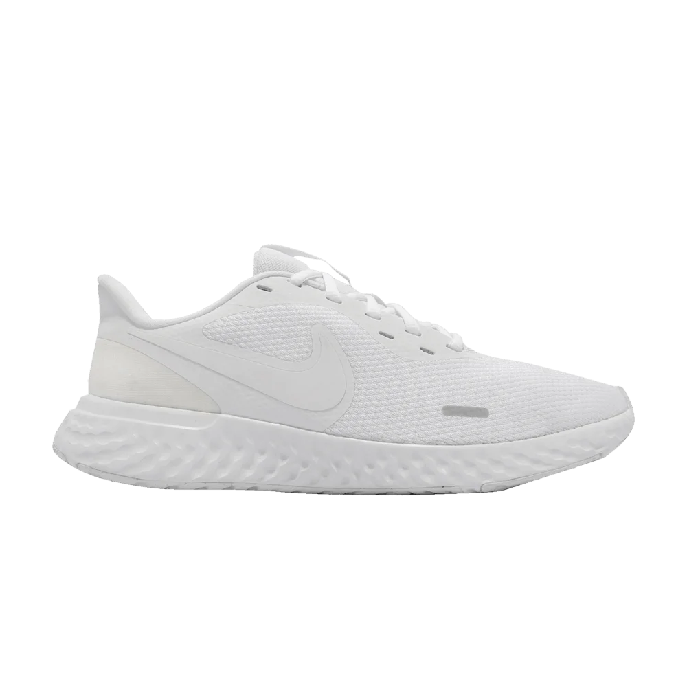 Krossovki-Nike-Revolution-5-Triple-White