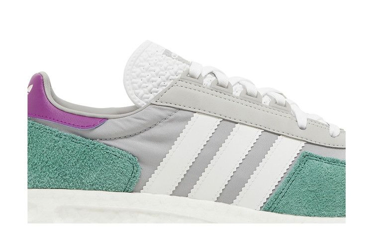 retropy-e5-grey-collegiate-green-h03076_01