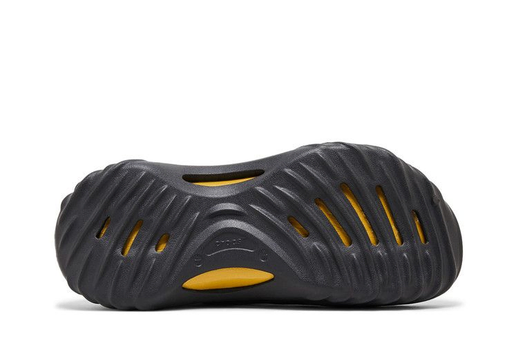 Кроссовки Crocs Echo Wave 'Black Sand'