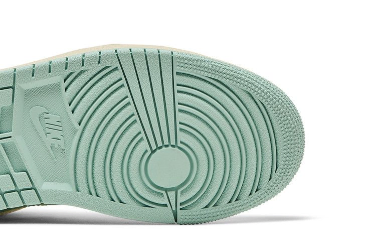 Кроссовки Wmns Air Jordan 1 Low 'Sail Igloo'