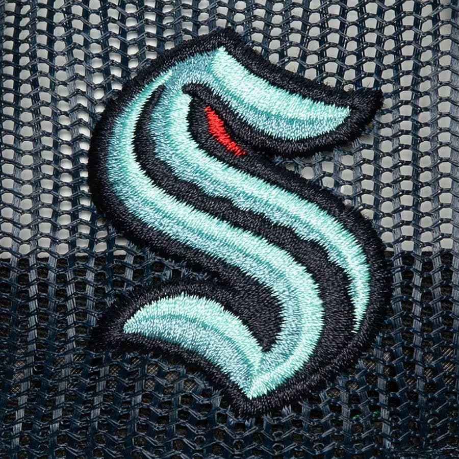 Бейсболка Mitchell & Ness Deep Sea Blue Seattle Kraken Team Seal Trucker Adjustable Hat