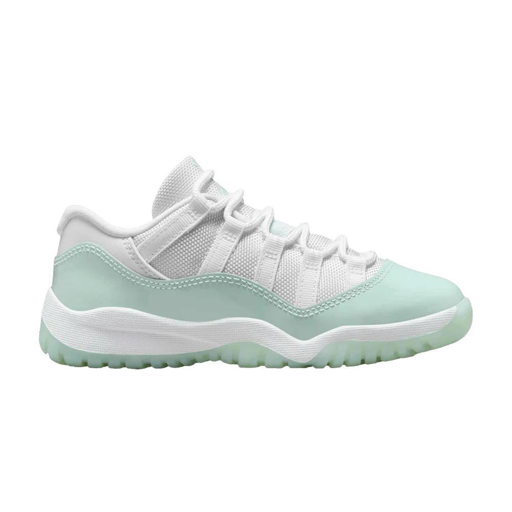 Krossovki-Air-Jordan-11-Retro-Low-PS-Igloo