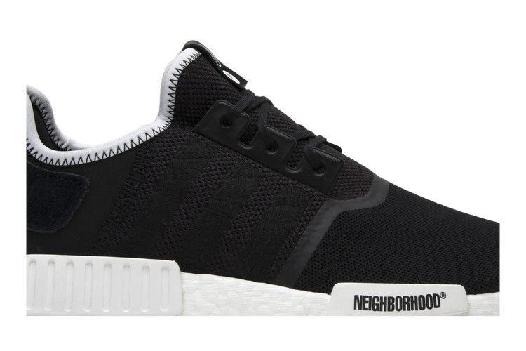 Кроссовки Invincible x Neighborhood x adidas NMD_R1 'Tiger'
