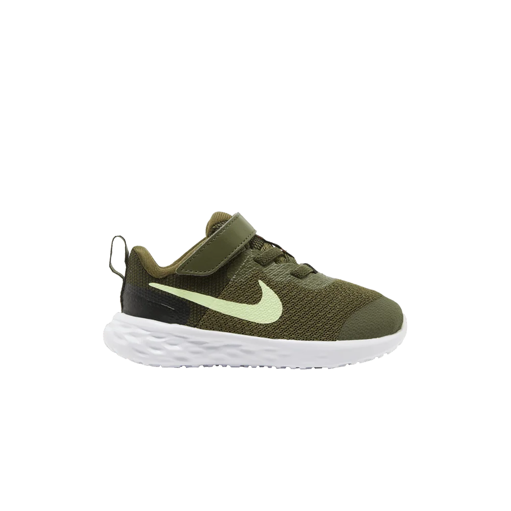 Krossovki-Nike-Revolution-6-TD-Rough-Green-Barely-Volt