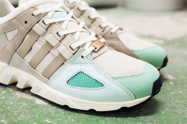 Krossovki-Sneakersnstuff-x-adidas-Originals-EQT-Running-Guidance-93-Malt-2