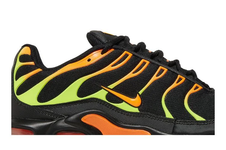 Кроссовки Nike Air Max Plus 'Black Volt Total Orange'