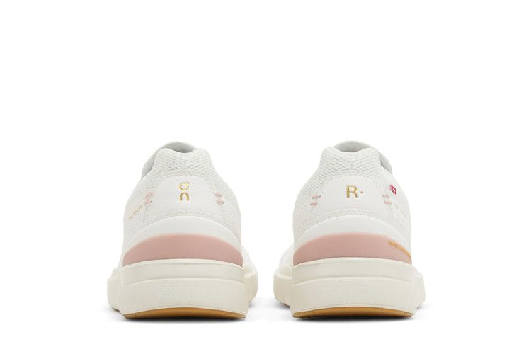 Кроссовки ON Wmns The Roger Centre Court 'White Woodrose'