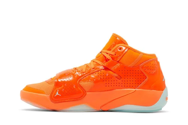 Krossovki-Air-Jordan-Zion-2-Hyper-Crimson-2